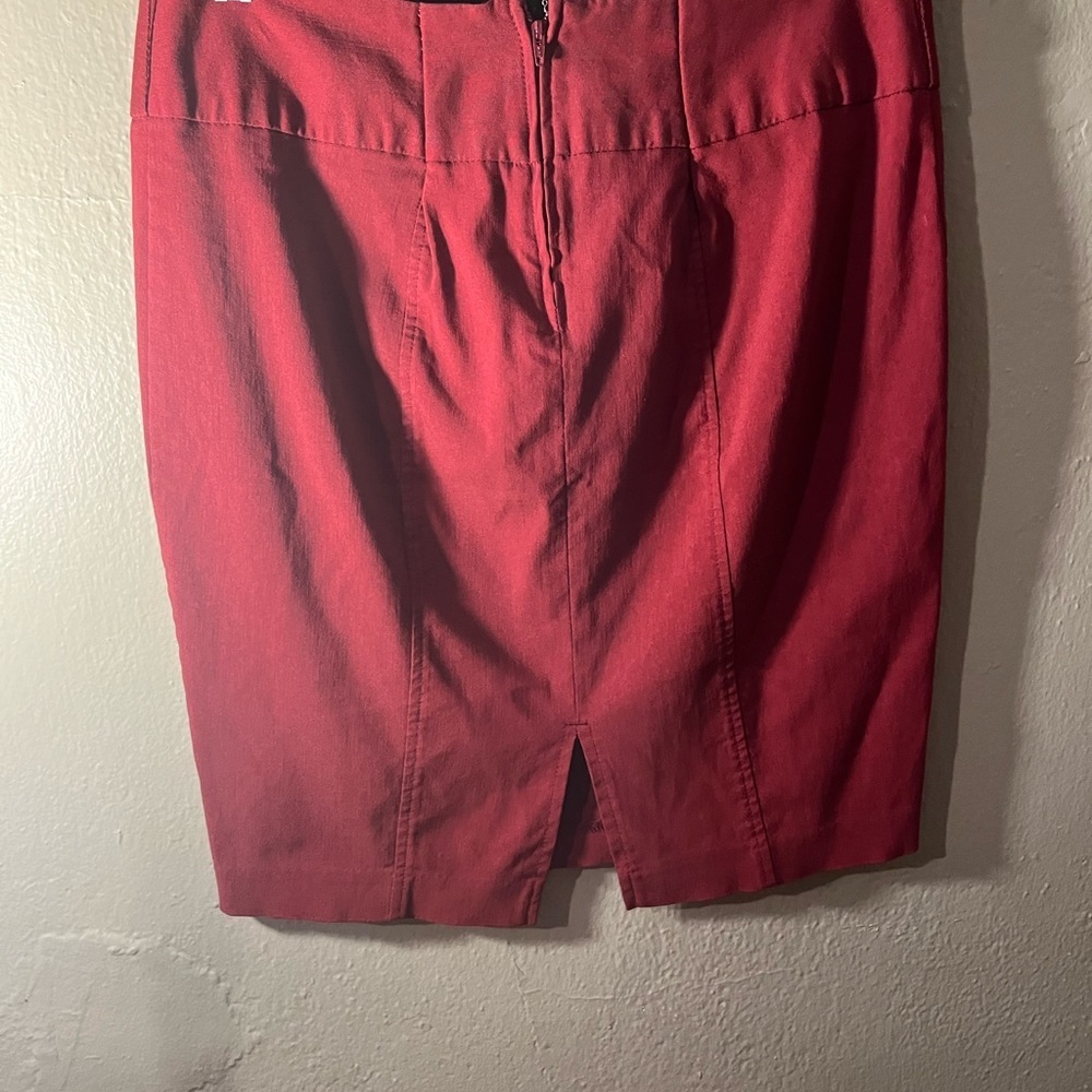 RED skirt - Picture 7 of 16